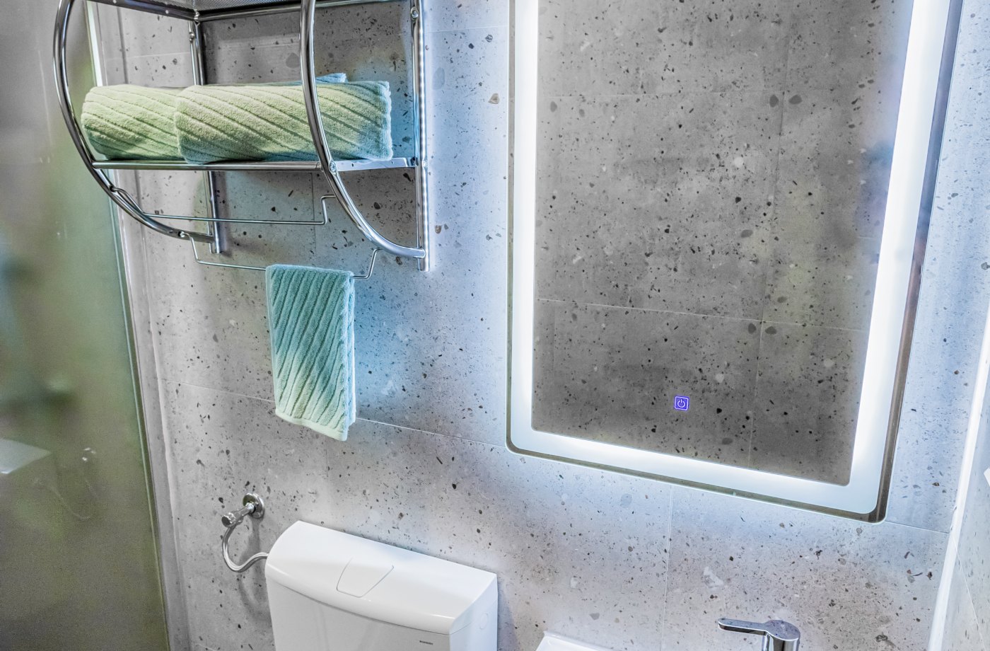 Apartman s 1 spavaćom sobom s balkonom s pogledom na grad