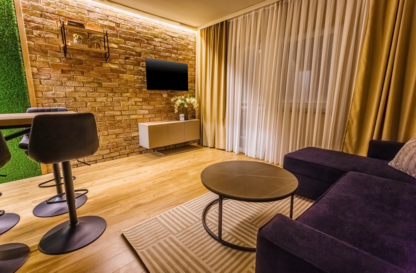 Apartman s 1 spavaćom sobom s balkonom s pogledom na grad